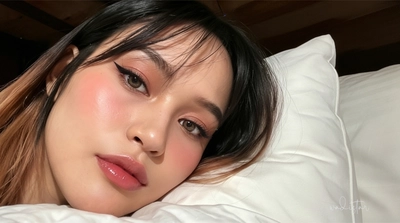 Soft Makeup, Strong Presence: Embracing Quiet Confidence